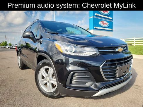 Used 2019 Chevrolet Trax LT w/ LT Convenience Package FWD image 14