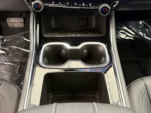 New 2026 Chevrolet Traverse LT w/ Driver Confidence Package AWD/4WD image 43