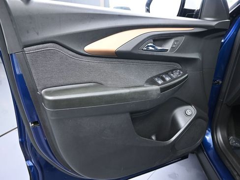 Used 2023 Chevrolet TrailBlazer ACTIV w/ Sun and Liftgate Package image 17