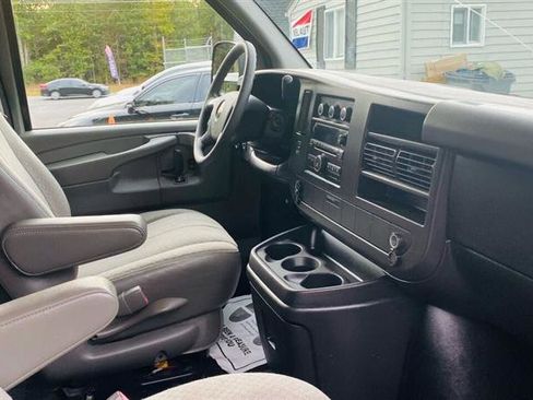 Used 2010 Chevrolet Express 1500 image 20