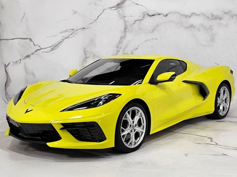 Used 2022 Chevrolet Corvette Stingray Coupe w/ 1LT RWD image 1