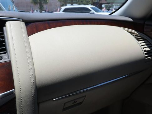 Used 2016 INFINITI QX80 4WD w/ Deluxe Technology Package image 32