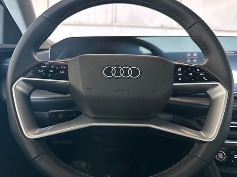 Used 2025 Audi Q5 Premium Plus w/ Premium Plus AWD/4WD image 24