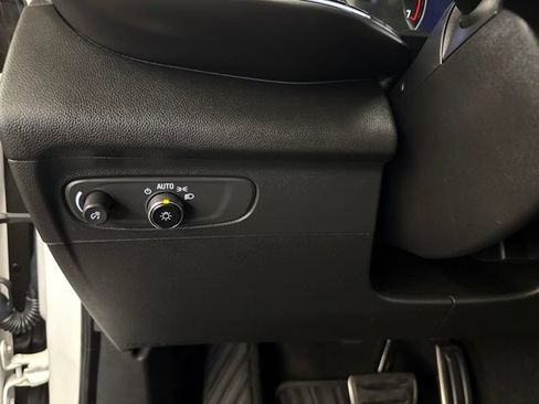 Used 2023 Buick Envision Essence w/ Sport Touring Package AWD/4WD image 20