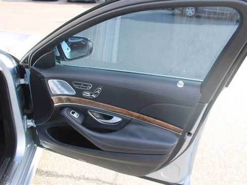 Used 2015 Mercedes-Benz S 550 4MATIC Sedan image 16
