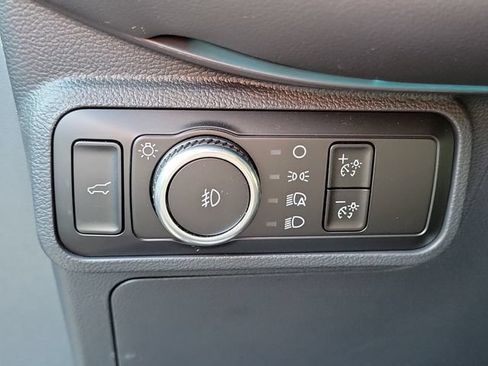 Used 2025 Ford Explorer ST AWD/4WD image 12