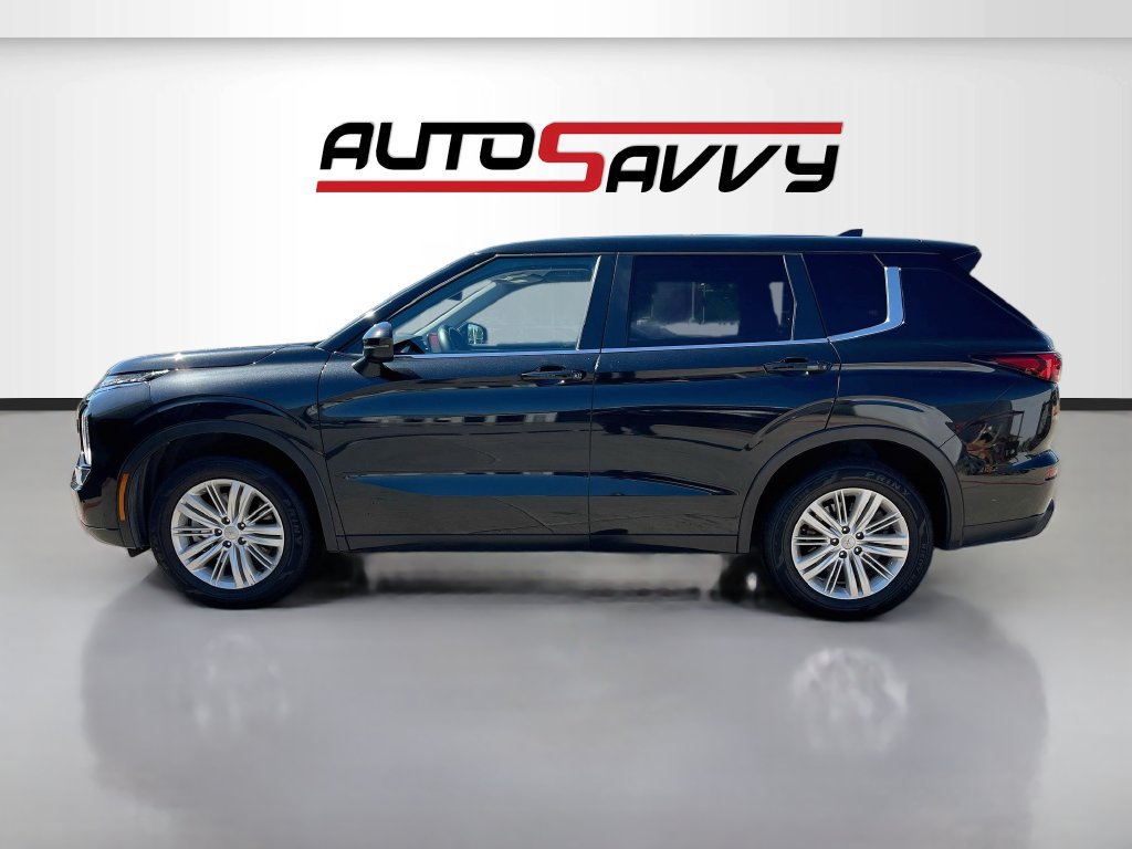 Used 2024 Mitsubishi Outlander ES AWD/4WD image 4