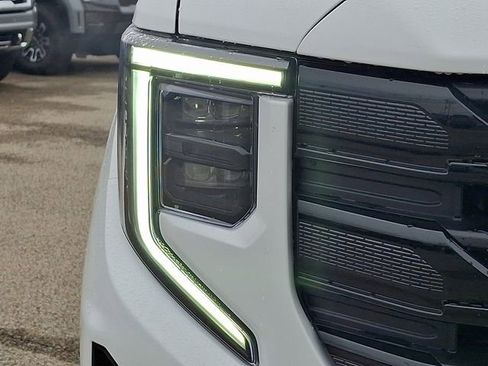 New 2026 GMC Sierra 1500 Elevation image 9