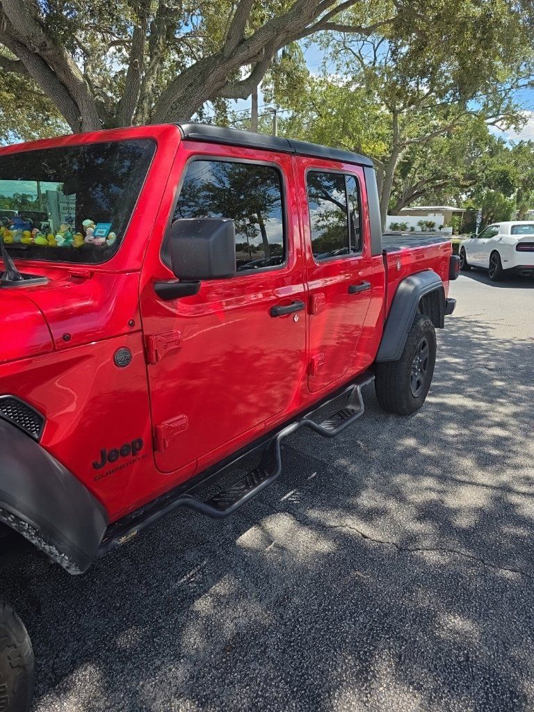 Used 2025 Jeep Gladiator Sport AWD/4WD image 1
