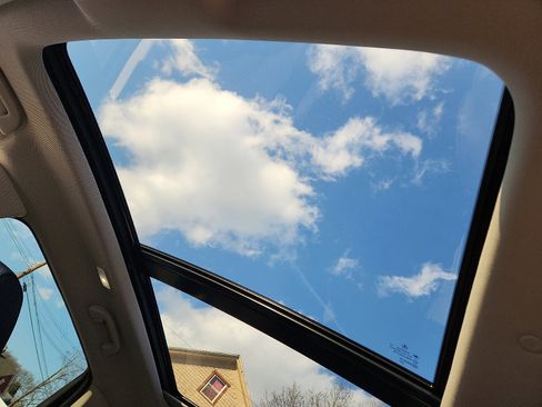 Used 2025 Acura MDX SH-AWD image 14