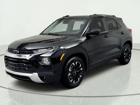 Used 2023 Chevrolet TrailBlazer LT w/ Convenience Package FWD image 1