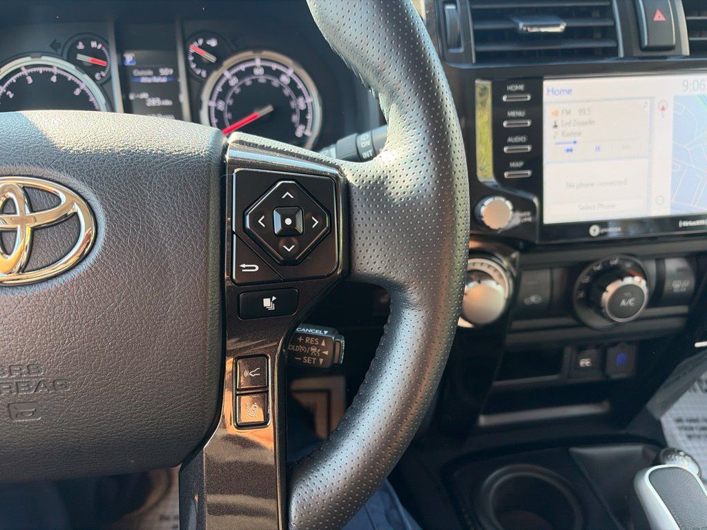 Used 2024 Toyota 4Runner TRD Off-Road Premium w/ Moonroof Package AWD/4WD image 28