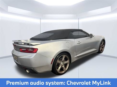 Used 2017 Chevrolet Camaro SS RWD image 9