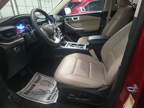 Used 2023 Ford Explorer XLT w/ Equipment Group 202A image 17