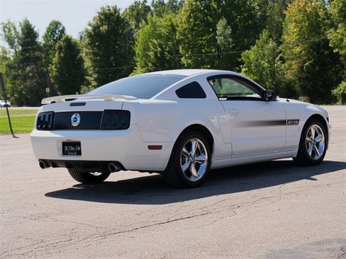 Used 2008 Ford Mustang GT Premium RWD image 5
