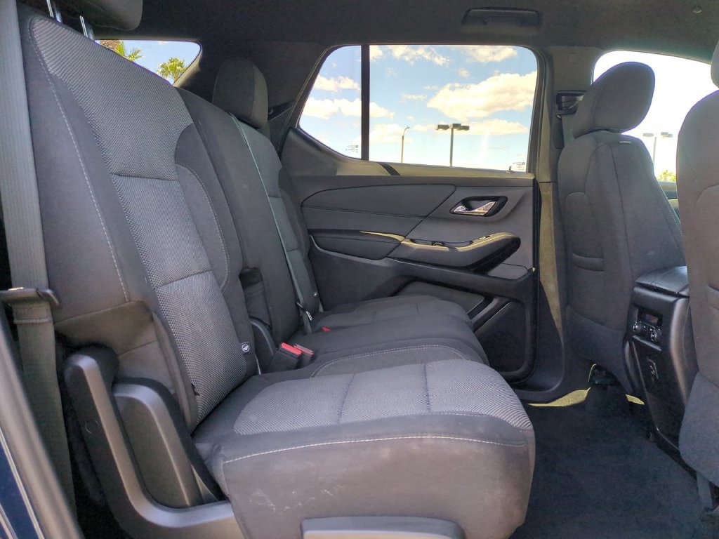 Used 2023 Chevrolet Traverse LT FWD image 33