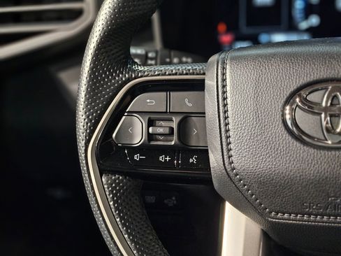 Used 2024 Toyota Tundra Limited image 28