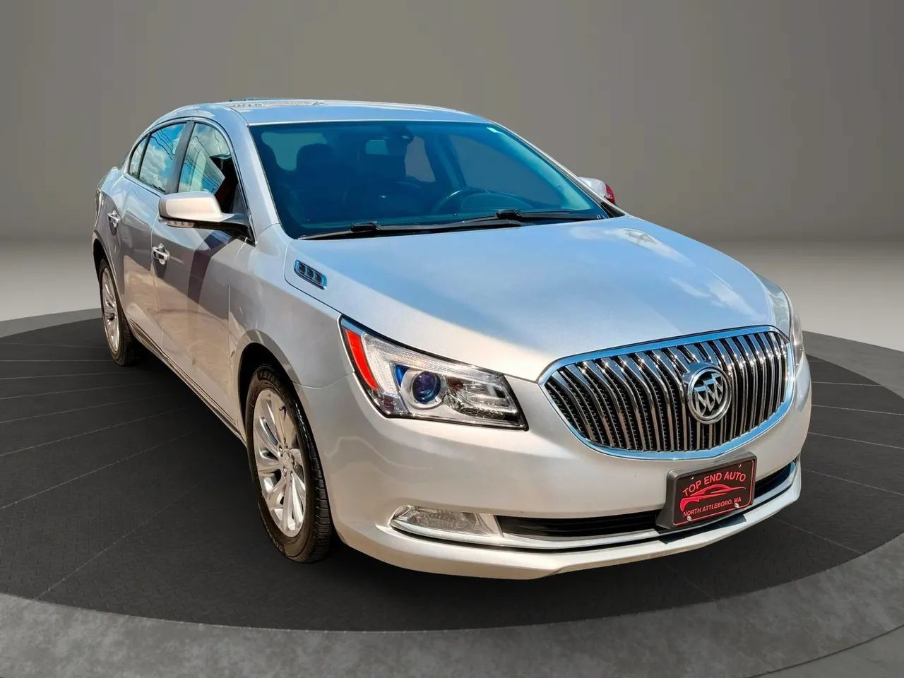 Used 2016 Buick LaCrosse Leather FWD image 3