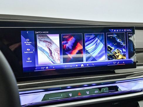 New 2026 BMW 740i w/ Premium Package image 27