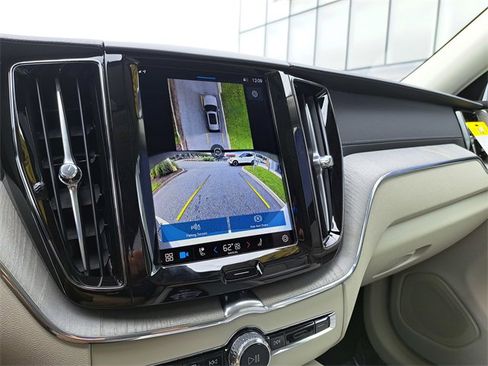 Used 2025 Volvo XC60 T8 Ultra image 14