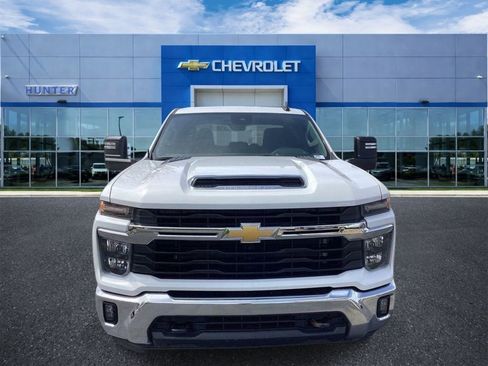 Used 2025 Chevrolet Silverado 2500 LT w/ Convenience Package AWD/4WD image 5