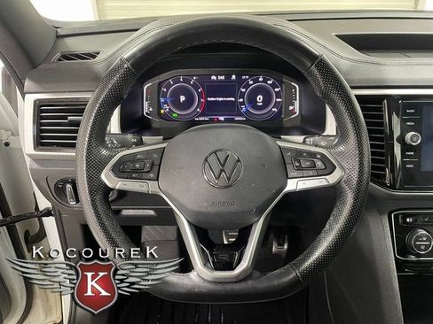 Used 2023 Volkswagen Atlas Cross Sport SEL R-Line AWD/4WD image 12