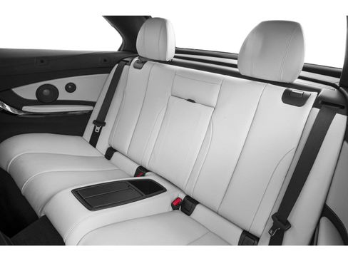 Used 2018 BMW M4 Convertible RWD image 7