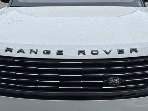 Used 2023 Land Rover Range Rover SV image 11