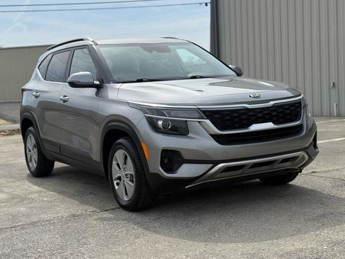 Used 2021 Kia Seltos S image 16