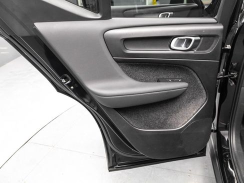 Used 2023 Volvo XC40 B5 Plus w/ Protection Package Premier image 25