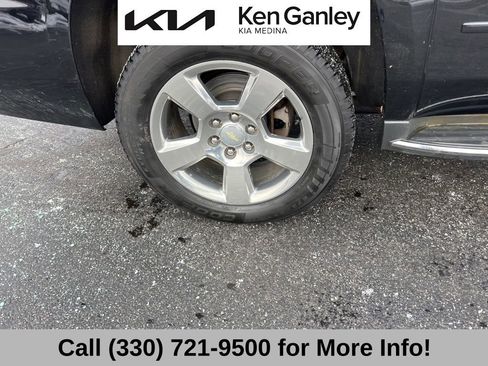 Used 2017 Chevrolet Suburban Premier image 22