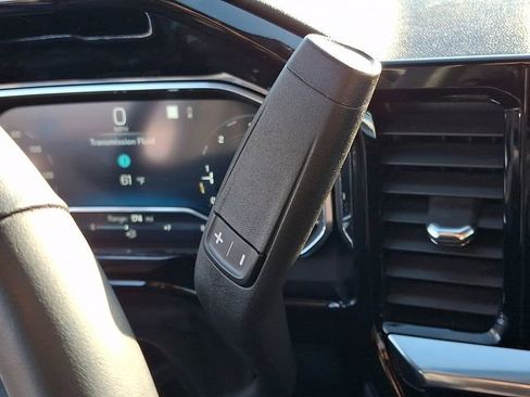 Used 2023 Chevrolet Silverado 1500 LT image 15