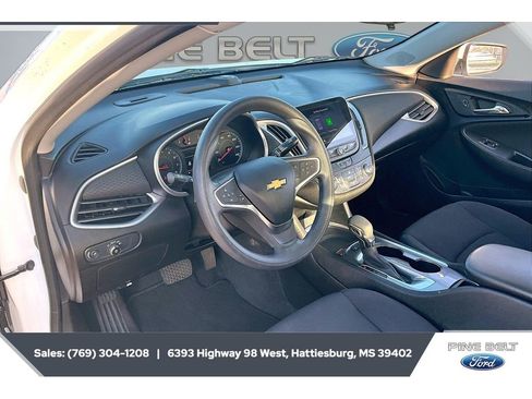 Used 2021 Chevrolet Malibu LS w/ Driver Confidence Package II FWD image 12