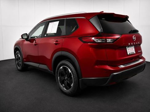 Certified 2024 Nissan Rogue SV w/ SV Premium Package AWD/4WD image 6