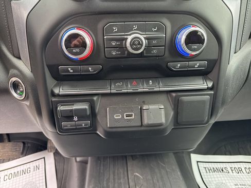 Used 2022 GMC Sierra 2500 SLE w/ SLE Convenience Package AWD/4WD image 13