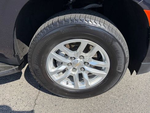 Used 2022 Chevrolet Tahoe LS AWD/4WD image 16