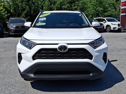Used 2021 Toyota RAV4 XLE w/ Convenience Package AWD/4WD image 2