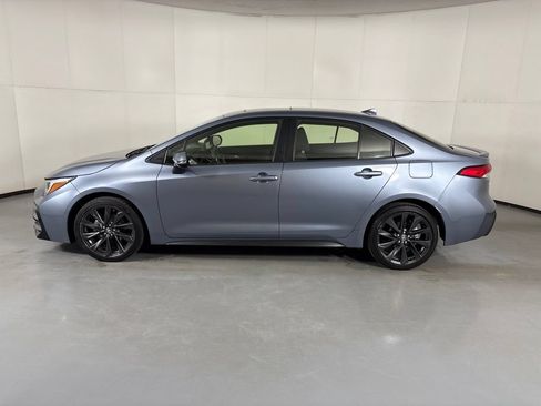 Used 2024 Toyota Corolla SE w/ SE Premium Package FWD image 6