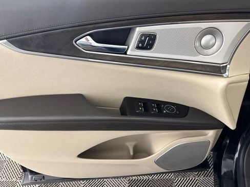 Used 2017 Lincoln MKX Reserve w/ Luxury Package AWD/4WD image 20