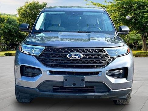 Certified 2022 Ford Explorer 4WD image 3