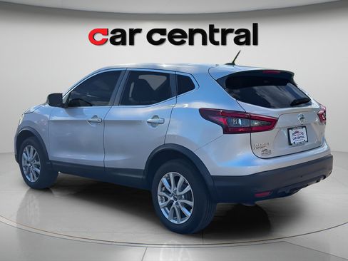 Used 2021 Nissan Rogue Sport S AWD/4WD image 3