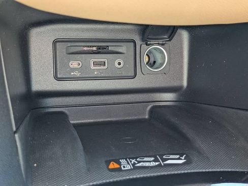 Used 2024 Chevrolet Equinox Premier FWD image 24