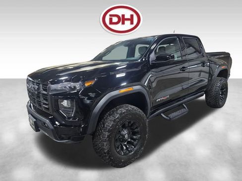 Used 2025 GMC Canyon AT4 w/ AT4X Package AWD/4WD image 12