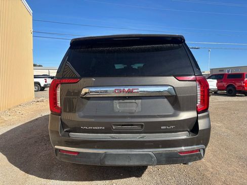 Used 2021 GMC Yukon SLT w/ SLT Luxury Package image 6