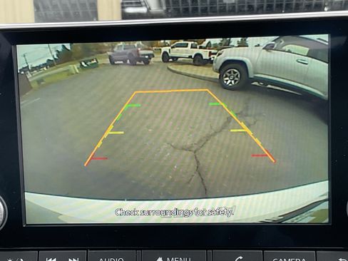 Used 2025 Nissan Sentra SR image 13