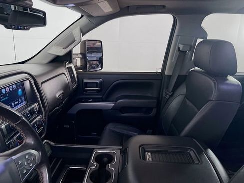 Used 2019 Chevrolet Silverado 2500 LTZ w/ Duramax Plus Package image 9