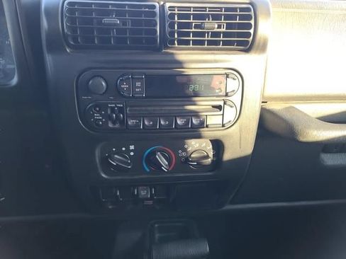 Used 2004 Jeep Wrangler 4WD image 32
