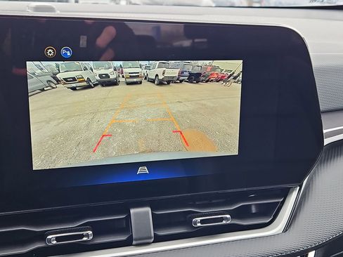 New 2026 Chevrolet Equinox LT w/ Convenience Package II image 8