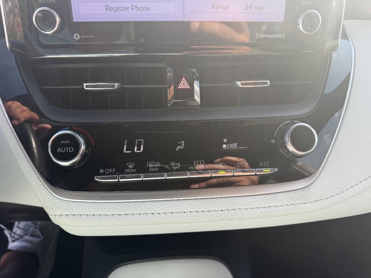 Used 2021 Toyota Corolla SE FWD image 16