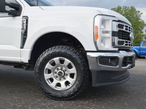 Used 2023 Ford F250 XLT AWD/4WD image 12